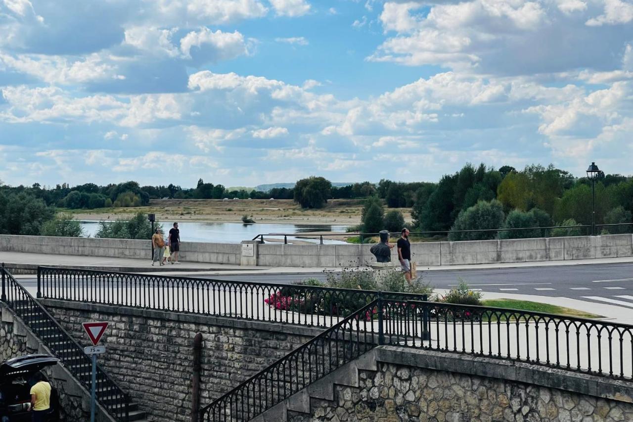 Splendid Apartment At The Foot Of The Castle Of Amboise - View Of The Loir Exterior foto